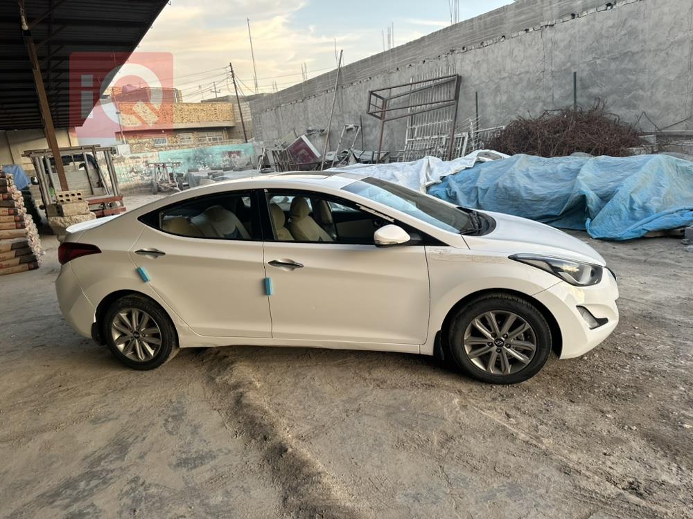 هیوندای ئەلەنترا